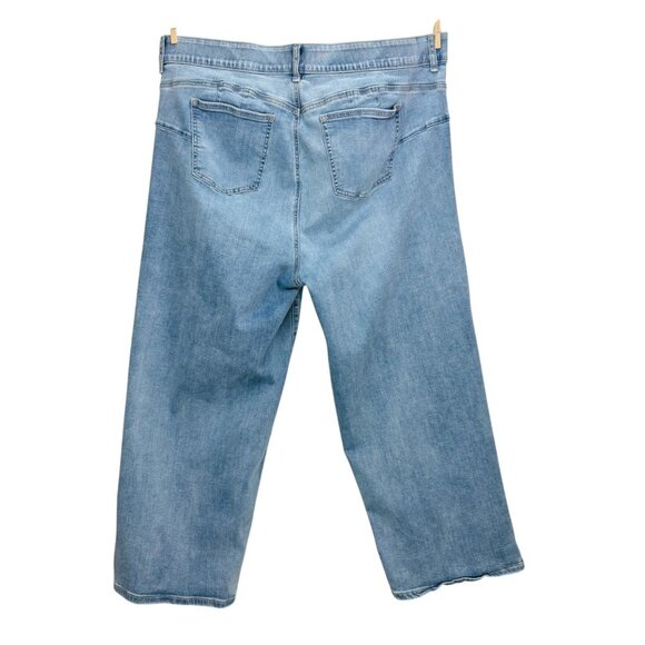 Torrid Womens Bombshell Wide Leg High Rise Jean Light Wash Plus Size 22R - Picture 6 of 13